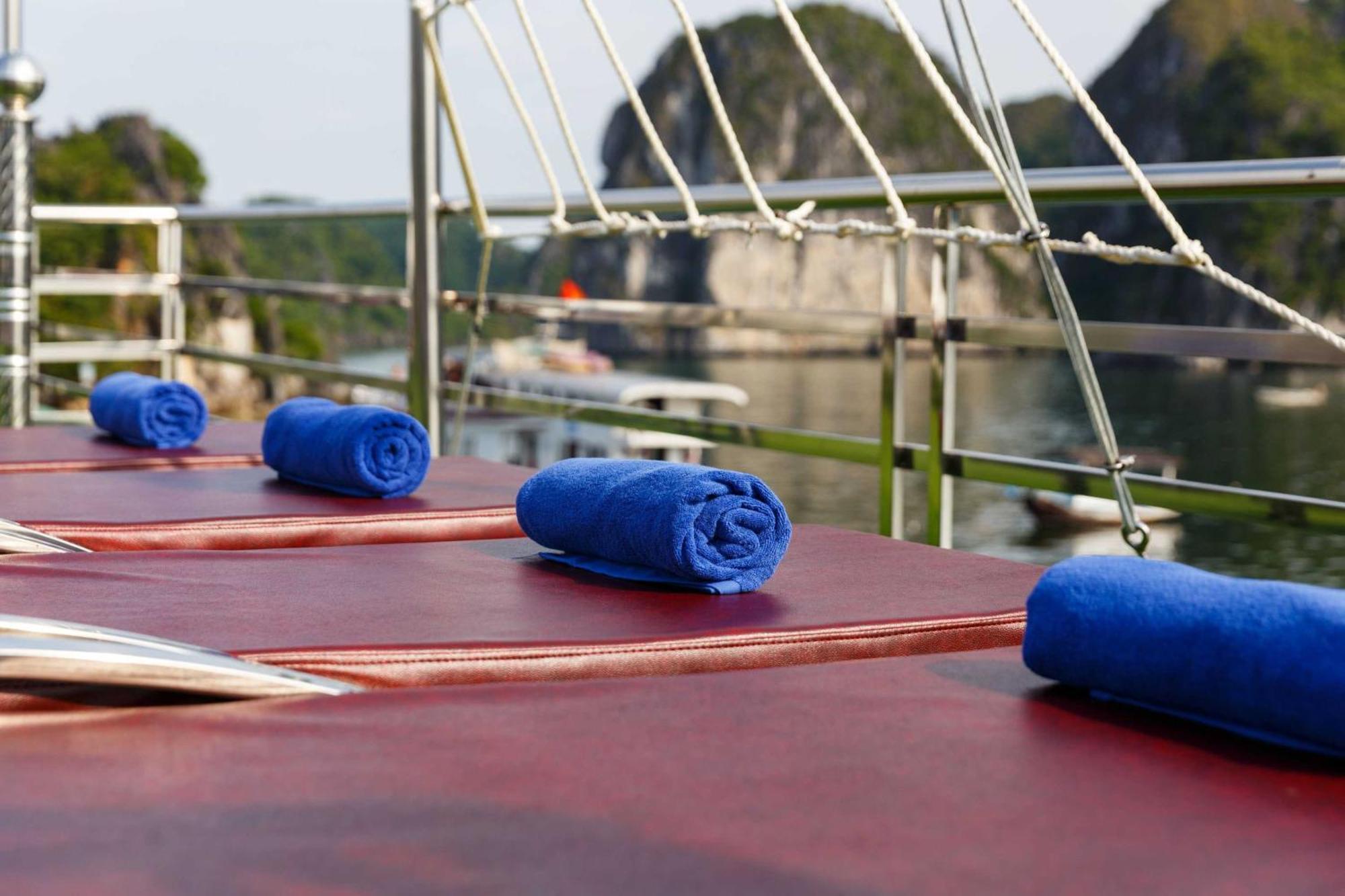 Отель Venezia Boutique Cruises - Catba Island Chan Chau Экстерьер фото