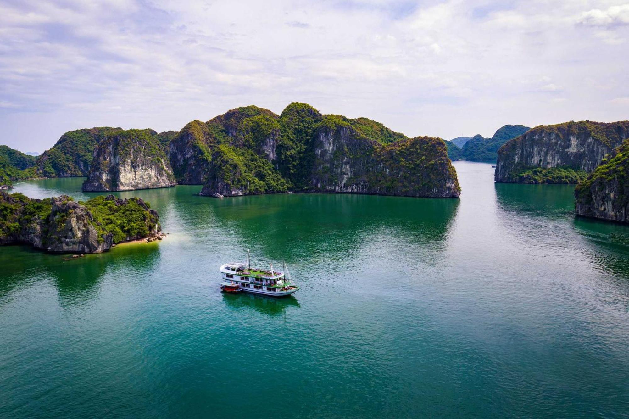 Отель Venezia Boutique Cruises - Catba Island Chan Chau Экстерьер фото