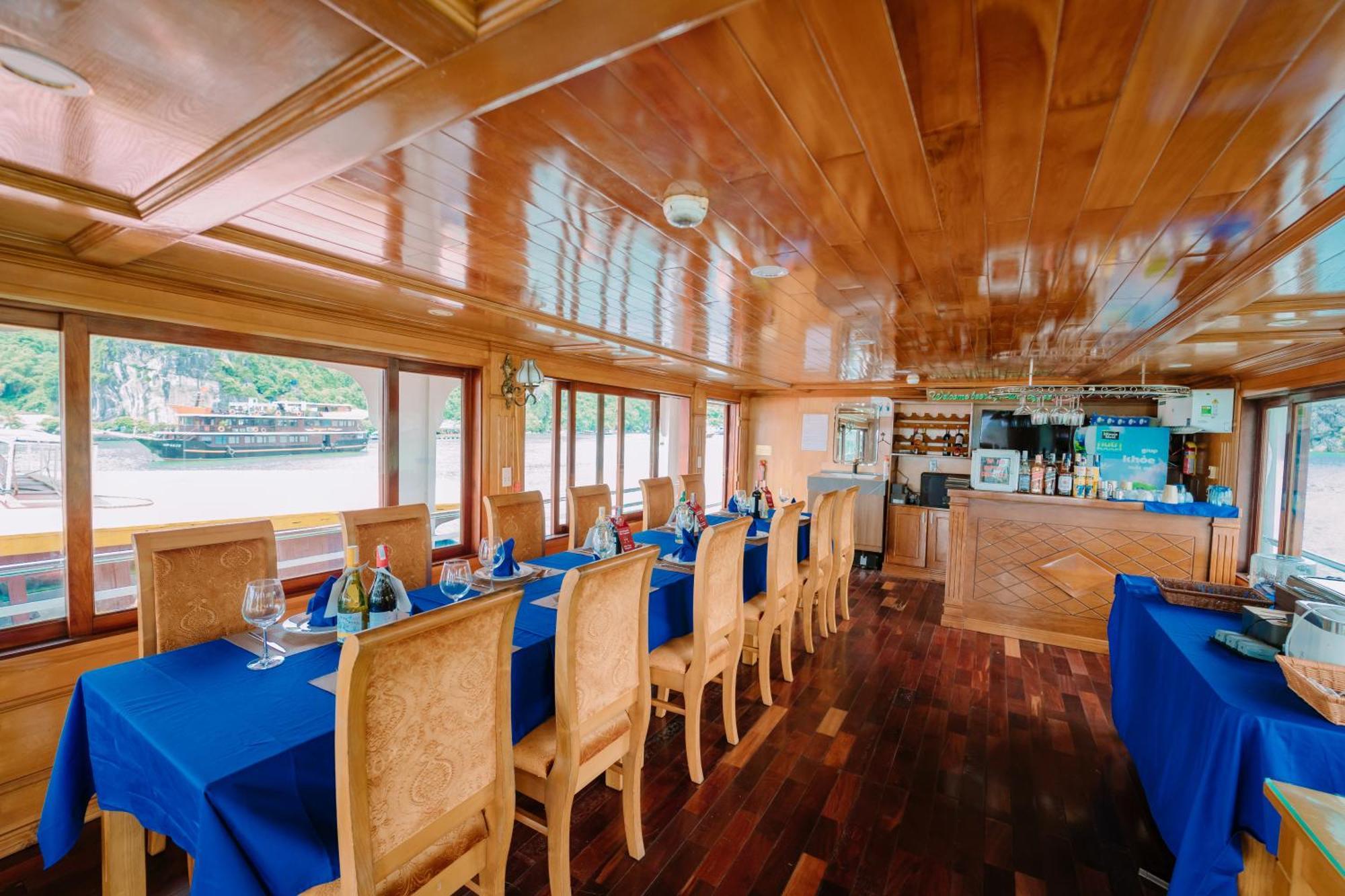 Отель Venezia Boutique Cruises - Catba Island Chan Chau Экстерьер фото