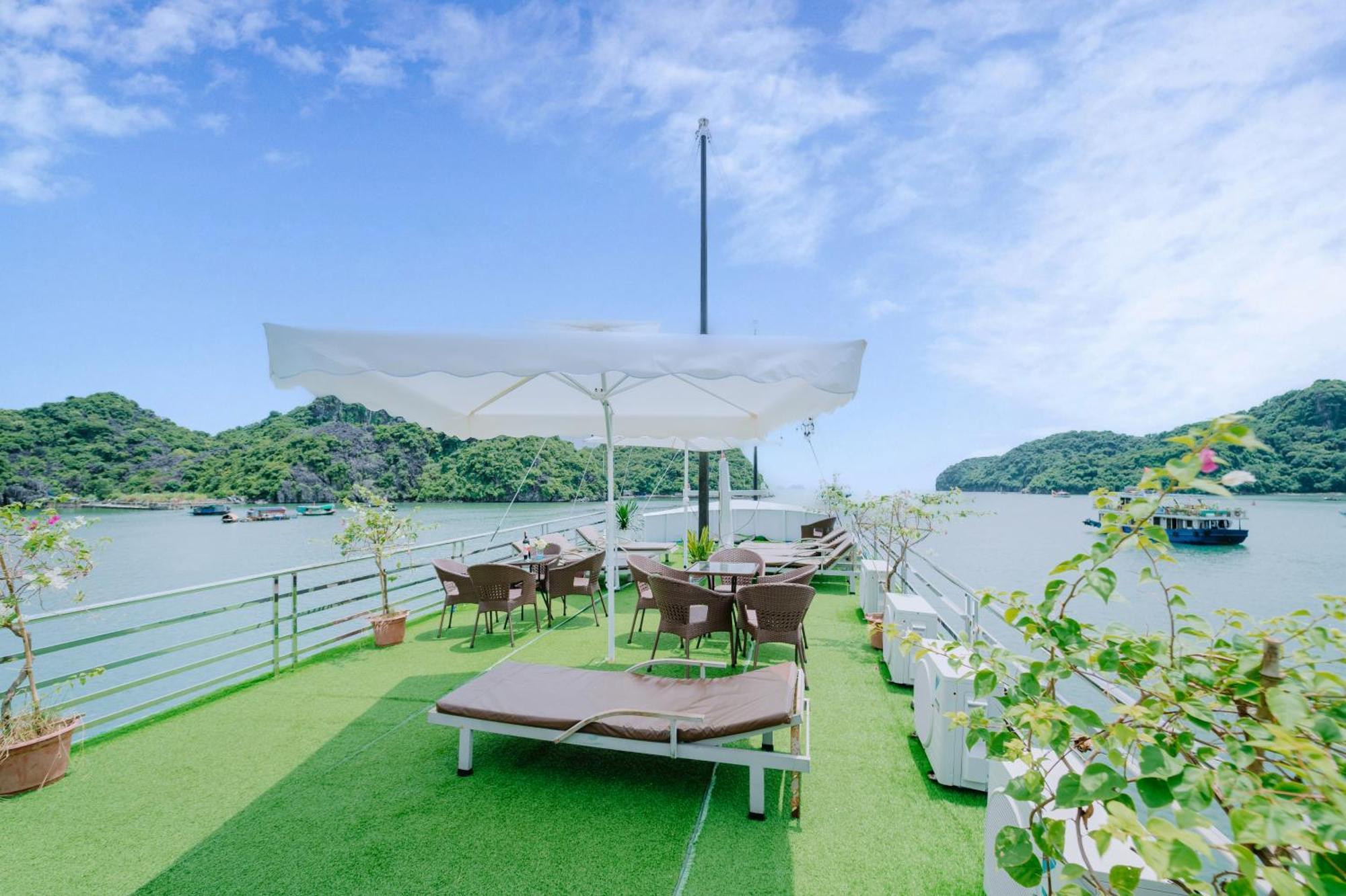 Отель Venezia Boutique Cruises - Catba Island Chan Chau Экстерьер фото